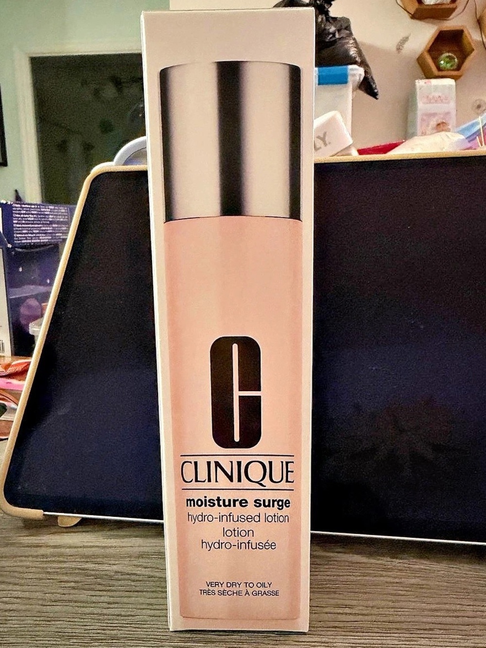 Clinique Moisture Surge Hydro-Infused Lotion 200 mL